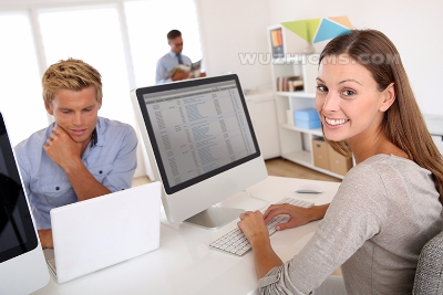 科技公司响应式网站模板欣赏